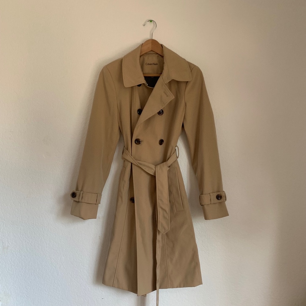 Calvin Klein Classic Double-Breasted Trench Rain Coat in Tan